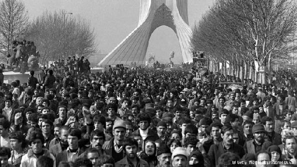 از قاجار تا پهلوی: ریشههای تاریخی ظهور طبقه متوسط در ایران