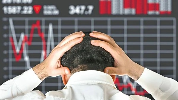 بحرانهای مالی و رکودها: ریشهها، پیامدها و راهکارهای مدیریت موثر