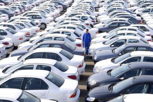 کاهش ۲۰ تا ۱۰۰ میلیون تومانی قیمت خودروهای داخلی و مونتاژی در بازار