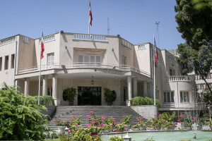 دولت در ایران کوچک است یا کوچکنما؟