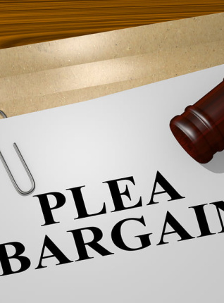 توافق بر سر اقرار به جرم یا Plea Bargaining در پروندههای فساد اقتصادی در آمریکا