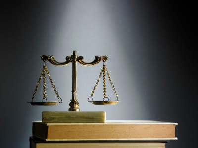 راهکارهای بهترین وکیل شرکت برای تنظیم قراردادهای تجاری بی‌نقص