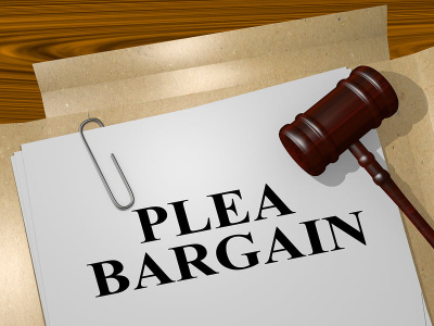 توافق بر سر اقرار به جرم یا Plea Bargaining در پرونده‌های فساد اقتصادی در آمریکا
